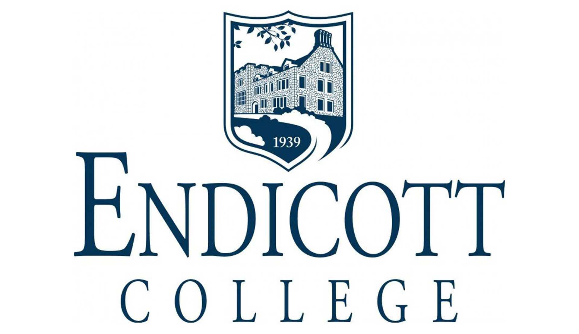 graduate-school-admissions-endicott-college-information-table-st-lawrence-university
