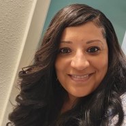 Headshot of Dr. Lynn Hampton