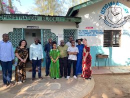 Students visit school