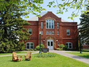 Payson Hall on the Saint Lawrence University campus.