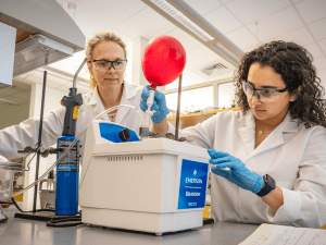 Alice Khalil and Samantha Glazier doing summer research at Saint Lawrence University together