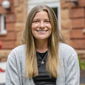 Headshot of Chloe Bourque