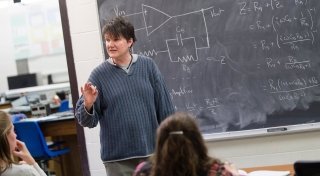 Professor Catherine Jahncke teaching a class