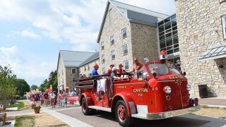 2015 Reunion Parade is led by the Class of 1975 and a old firetruck.