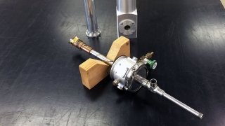 Liquid Nitrogen cooled cryostat