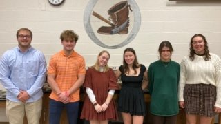 Thomas Van Tassel ’24, Max Kipp ’24, Annabella Kennedy ’24, Lauryn Pallatroni ’24, Audrey Bowman ’24 and Amanda VanSant ’24