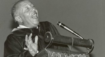 Jeffrey Campbell delivers an animated address from the pulpit.