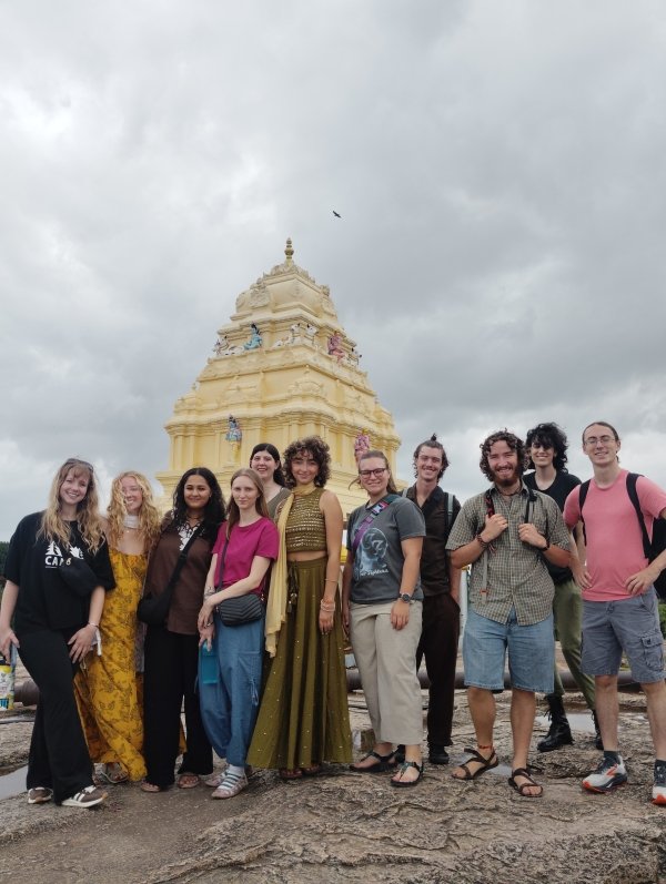 USAC Students Visit Hindu Temple