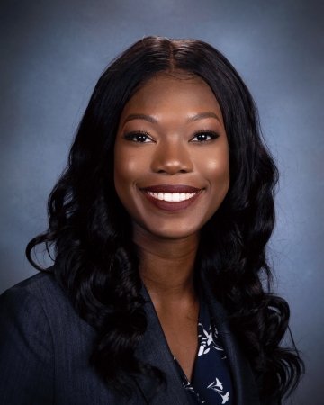 Headshot of Meca-Gaye Francis, class of 2020.