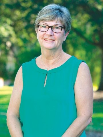 Patricia Hitchcock Phelps ’69, P’96