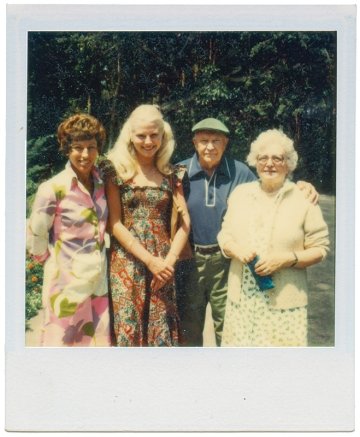 A photo of Nancy VanVoorhis Brush ’53, Suzy Brush ’80, P’07, ’11, John D. ’22 and Edna Jeanne Brush ’24 circa 1975.