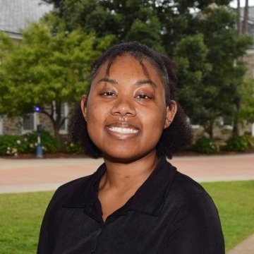 Sarath Novas headshot