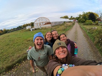 Selfie of Arcadians Beckley, Eva, Maddy, Leah, and Garen at North Country Creamery.