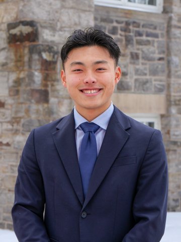 Student Intern Headshot, Shota