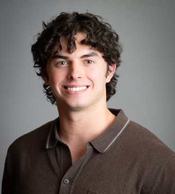 Headshot of Aidan Fauth. 