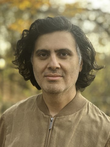 Hossein Keshavarz 