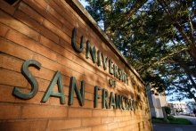A photo of the University of San Francisco sign. 